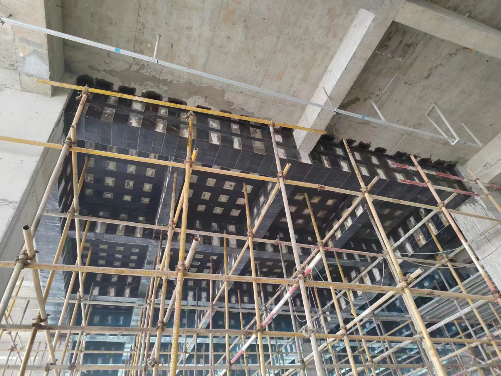 兴城加固公司承接植筋 粘钢 碳纤维等加固工程 资质齐全